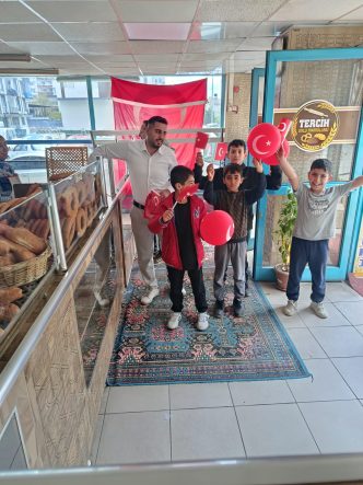 TERCİH EKMEK FIRINI 23 NİSAN ULUSAL EGEMENLİK VE ÇOCUK BAYRAMINII UNUTMADI