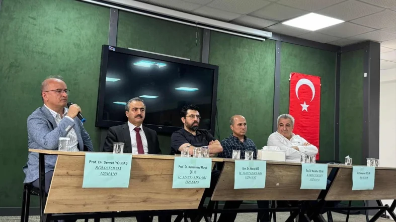 Geleceğin Hekimleri Şehit Polis Hayrettin Şişman Ortaokulu’nda Buluştu