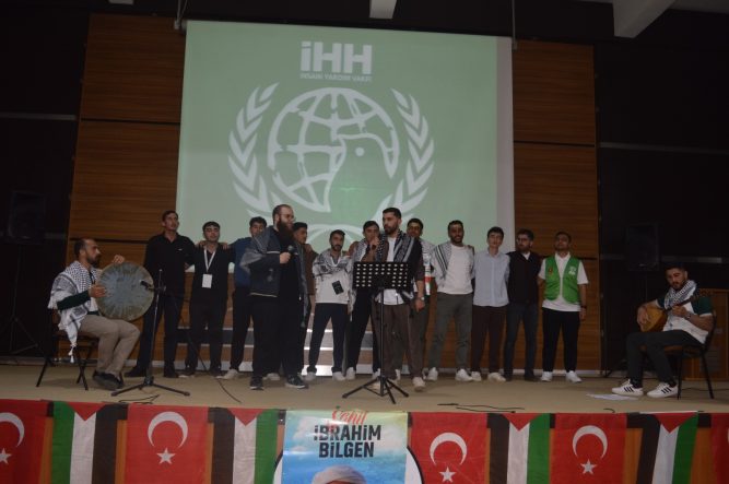Siirt İHH İnsani Yardım Derneği tarafından, Siirt Üniversitesi Merkez Kampüsü’nde düzenlenen program