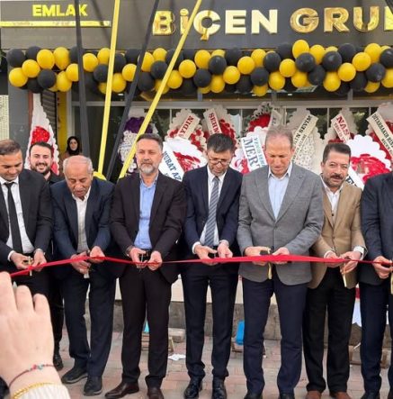 Siirt’te Yeni Siteler bölgesinde açılan BİÇEN GRUP yeni iş yeri açılışı yapıldı