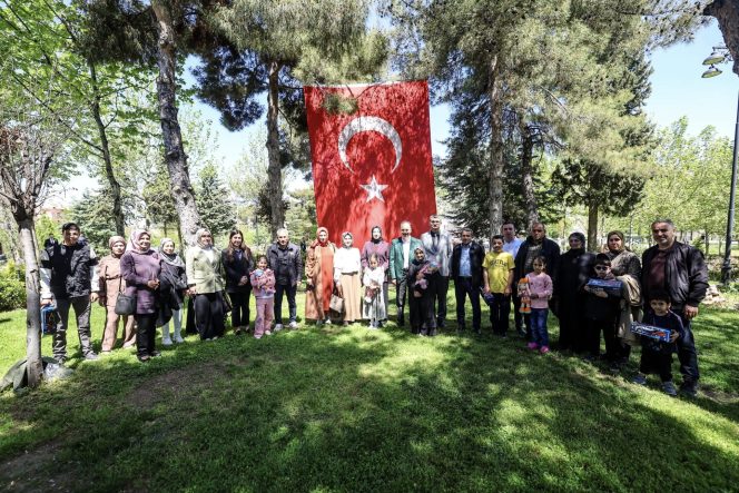 Vali Kızılkaya, Talasemi Hastası Çocuklar ve Ailelerini Kızlar Tepesi’nde Ağırladı