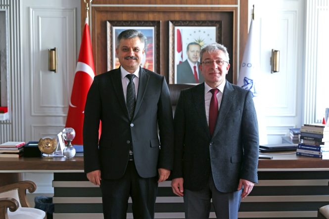Rektörümüz Prof. Dr. Nihat Şındak, Dokuz Eylül Üniversitesi Rektörü Prof. Dr. Bayram Yılmaz’a Nezaket Ziyaretinde Bulundu