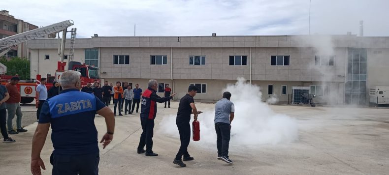 Siirt Belediyesi Personeline Yangın ve Acil Durum Eğitimi Verildi