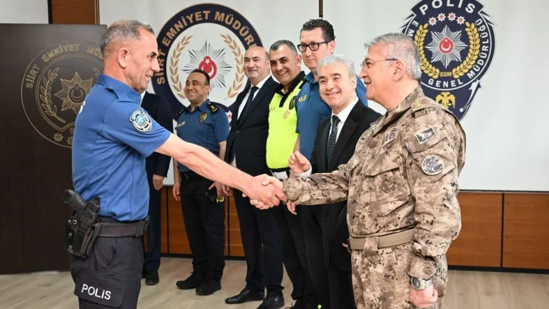 Emniyet Müdürü Mehmet Özdemir Personelle Bayramlaştı