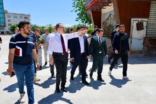 Vali Kızılkaya Meydan Projesini Yerinde İnceledi