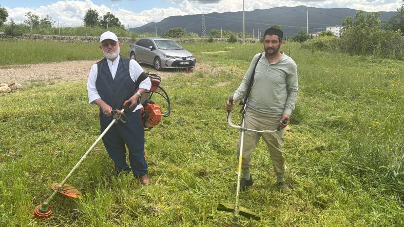 50 YIL DÜNYAYI DOLAŞTI ŞİMDİ KÖYÜNE DÖNÜYOR