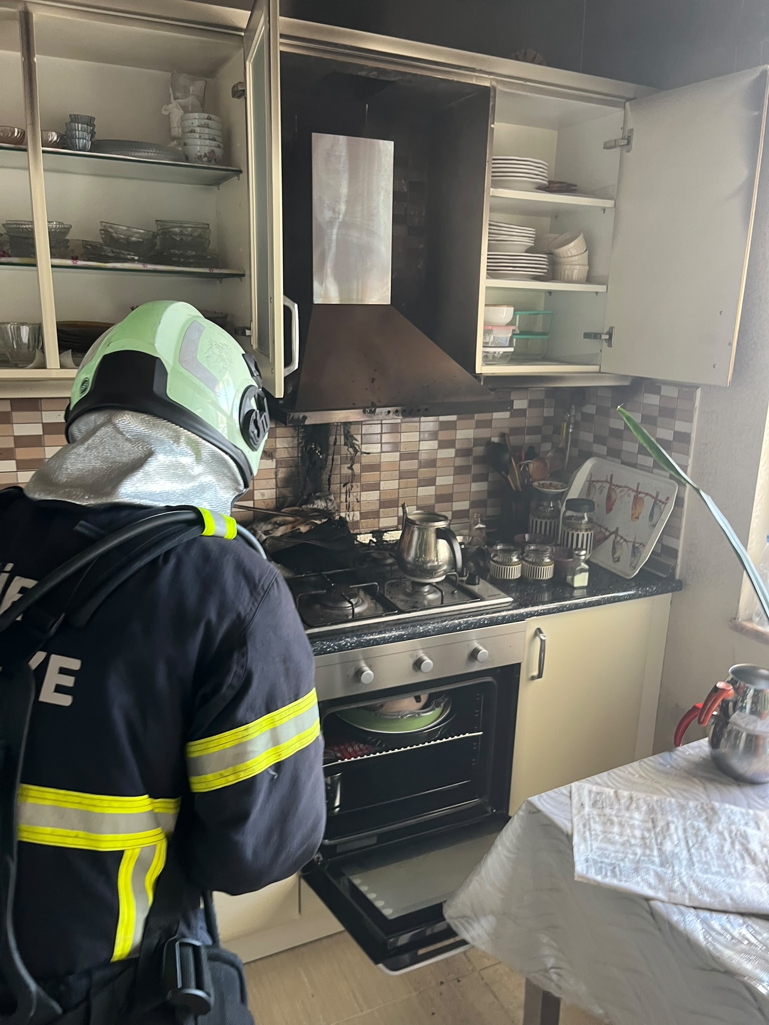 Siirt’te yemek yaparken mutfağı yaktı! İtfaiyeden hızlı müdahale