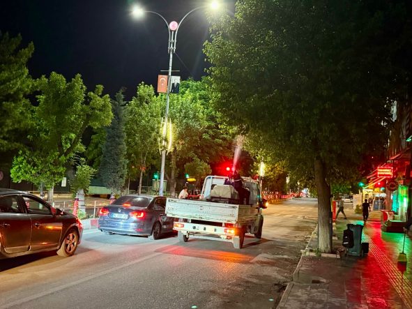 SİİRT’TE SİNEK, HAŞERE VE KENELERE KARŞI ETKİN MÜCADELE SÜRÜYOR..!