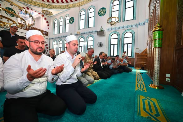 Dualar, Aziz Şehitlerimiz için mevlid-i şerif ve dua programı düzenlendi