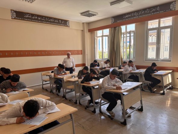 Siirt’te Hafızlık Öğrencilerine Yönelik Bilgi ve Kazanım Sınavları Gerçekleştirildi