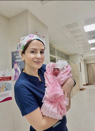 Siirt Eğitim ve Araştırma Hastanesi’nde Sezaryen Sonrası Vajinal Doğum Başarıyla Uygulanıyor