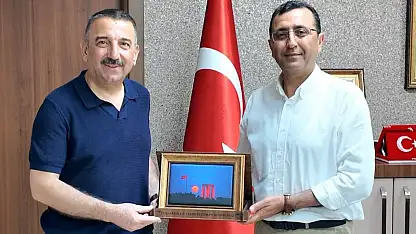 Eski Siirt Valisi Hacıbektaşoğlu, Çanakkale’de Siirtli İl Müdürü Ergün Demirhan’ı Ziyaret Etti