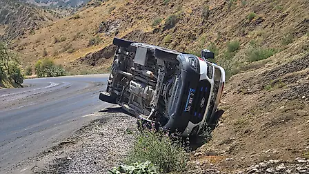 Siirt’te Hastaya Giden Ambulans Devrildi