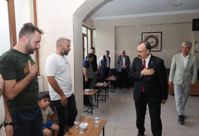 VALİ KIZILKAYA, KUTLU AİLESİNE TAZİYE ZİYARETİNDE BULUNDU