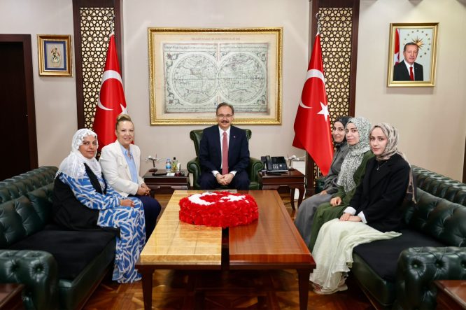VALİ KIZILKAYA, KADIN KOOPERATİFİ TEMSİLCİLERİNİ KABUL ETTİ