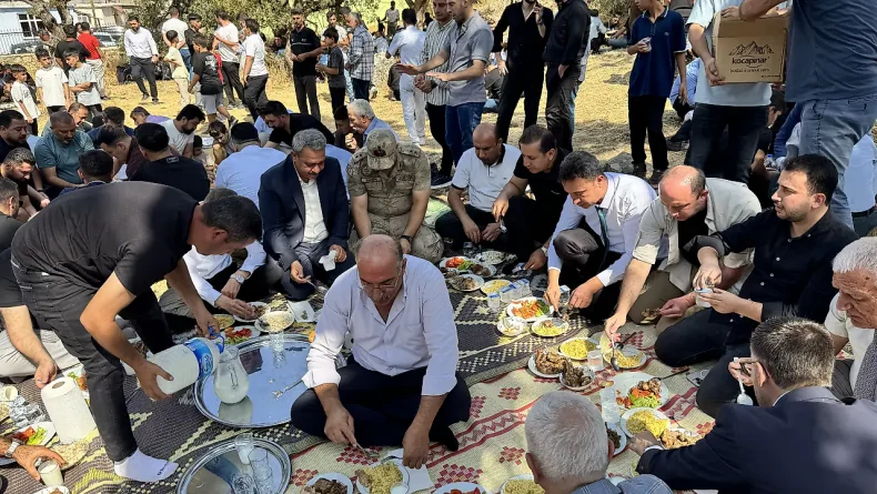 Siirt Tillo’da 500 Yıllık Gelenek Yaşatılıyor: Akyayla – Nepile Köyü’nde Büyük Ziyafet