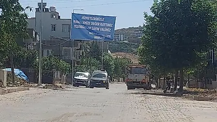 Siirt Şavuran Mahallesi’nden Vali Kızılkaya’ya Teşekkür Pankartı: Altyapı Sorununun Da Çözülmesi İstendi