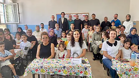 Siirt’te Uyum Haftası Başladı: Veliler Çocuklarıyla Aynı Sırayı Paylaştı