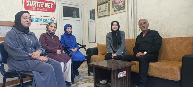 AK Parti Siirt Kadın Kollarından www.siirtte.net Bürosunu Ziyaret Etti