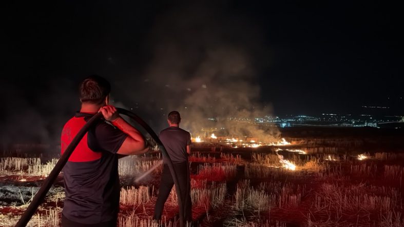 Siirt’te Anız Yangını Tepkisi: İtfaiye 4 Kez Gitti, Yangın Çıkarmaya Devam Edildi