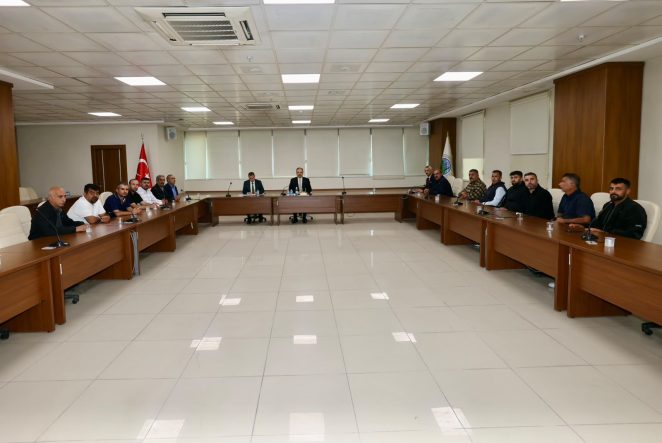 SİİRT VALİSİ KIZILKAYA, TOPLU TAŞIMA KOOPERATİFLERİNİN TEMSİLCİLERİYLE GÖRÜŞTÜ