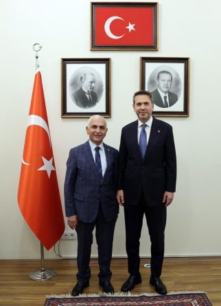 Milletvekili Gül, DHMİ Genel Müdürü Çakmak ile Siirt Havalimanı’nı Görüştü