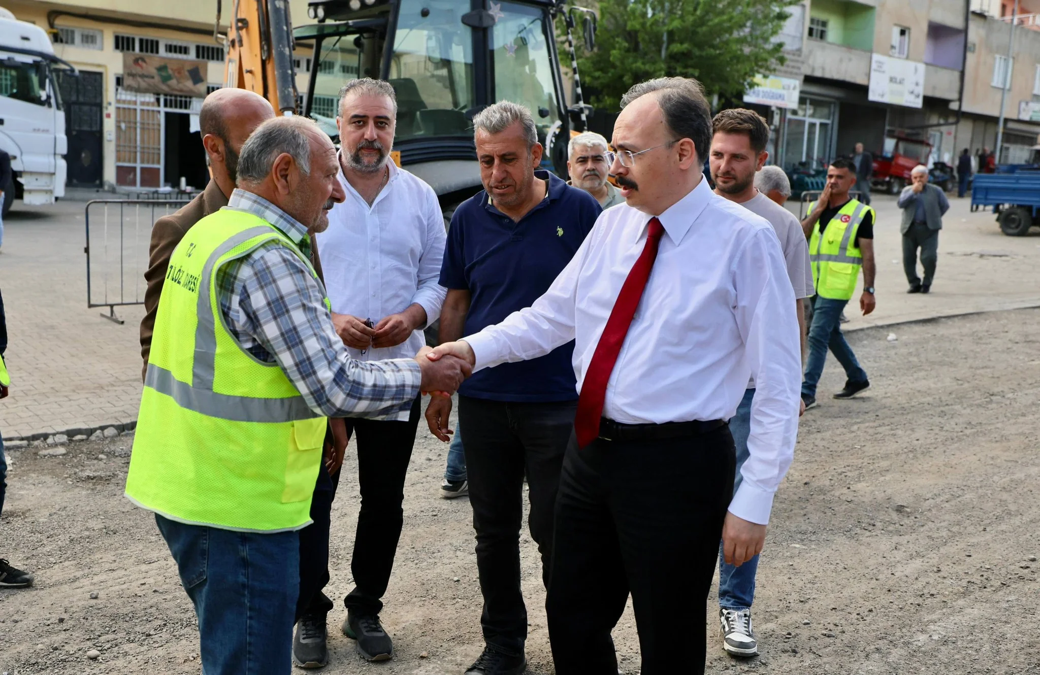 Asfalt Çalışmalar Hızla Devam Ediyor.